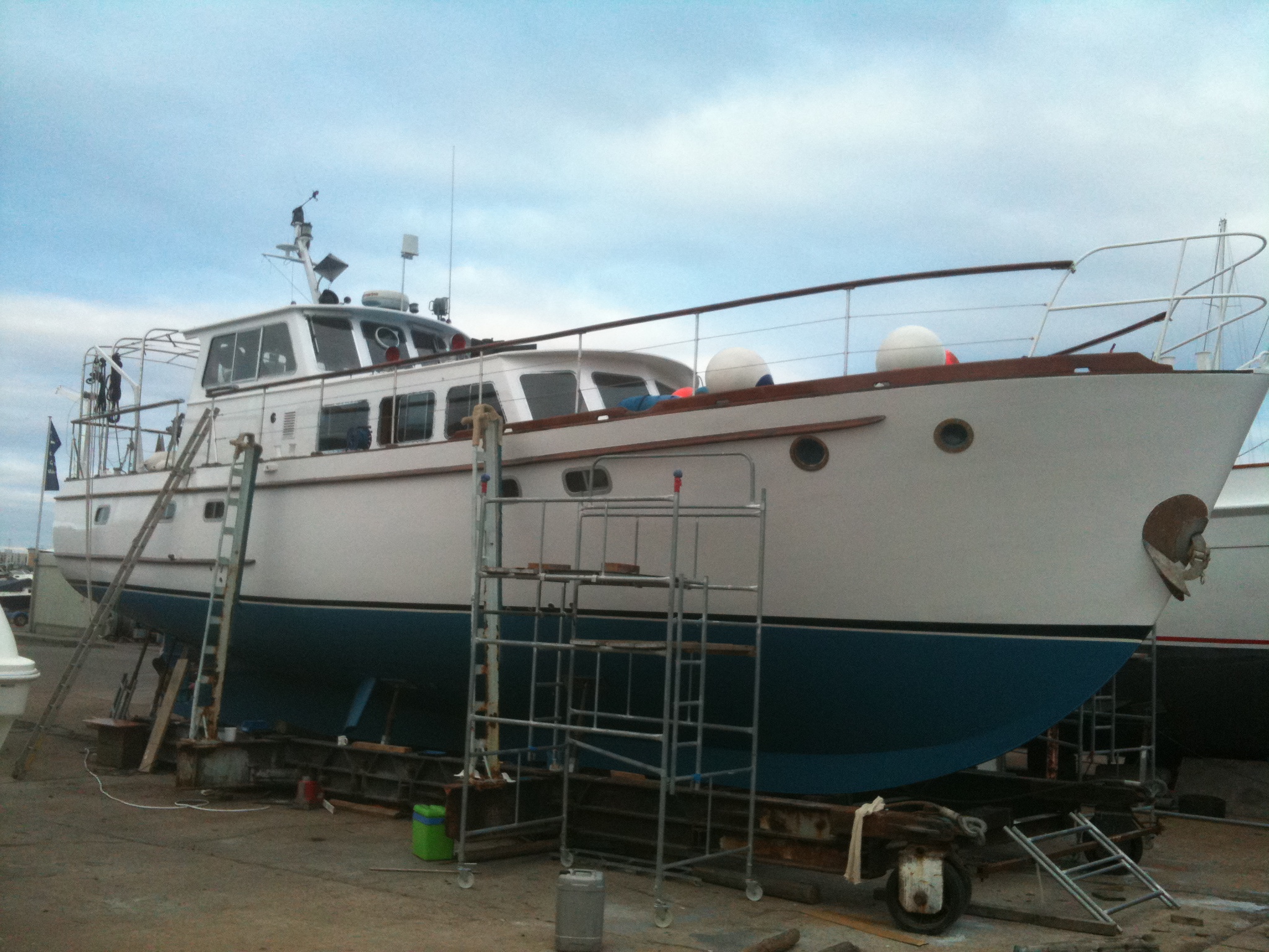 Sailing boat surveys, pre-purchase surveys, inspect specific concerns and damage